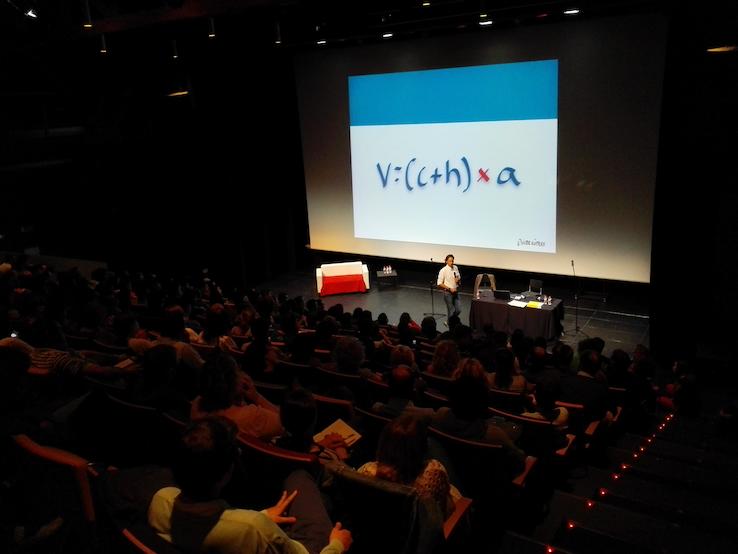 Moment de la 1a jornada de recerca de feina amb Victor Küppers Moment de la 1a jornada de recerca de feina amb Victor Küppers